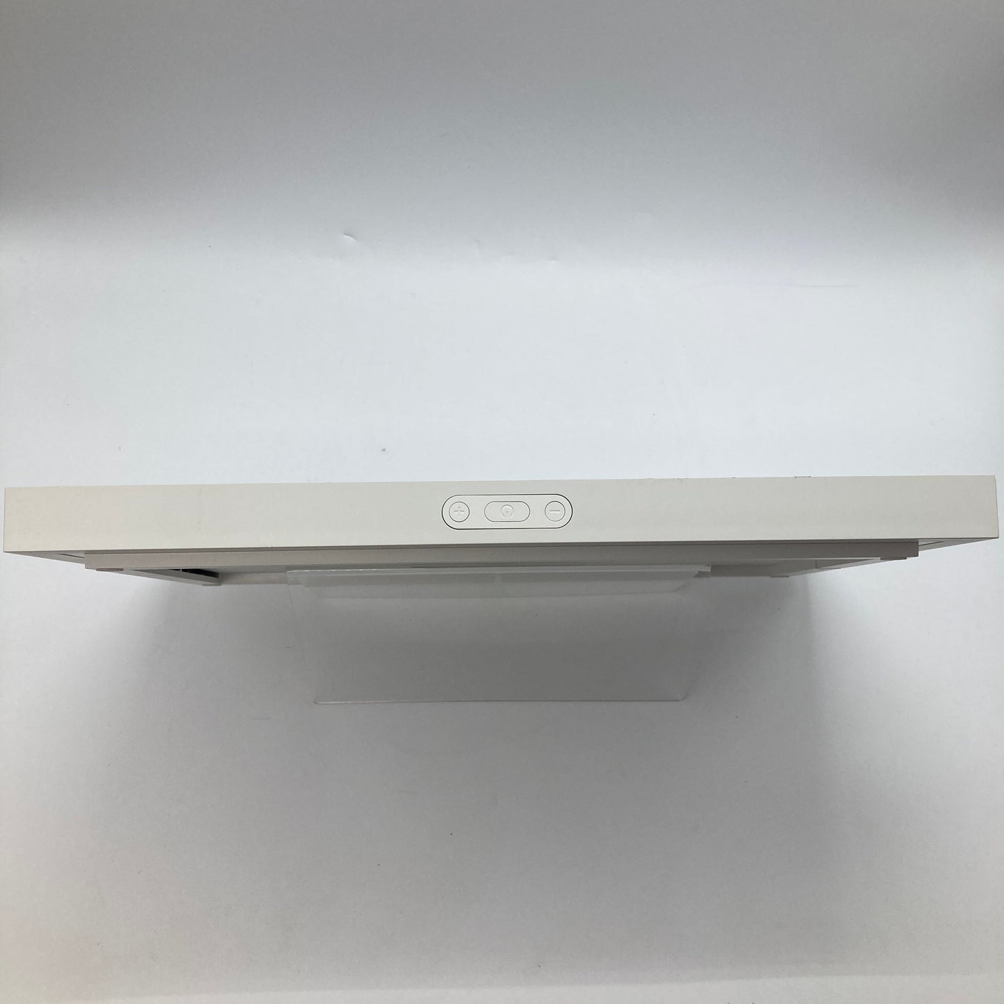 Skylight Calendar 150-CAL 16GB Chipped Frame