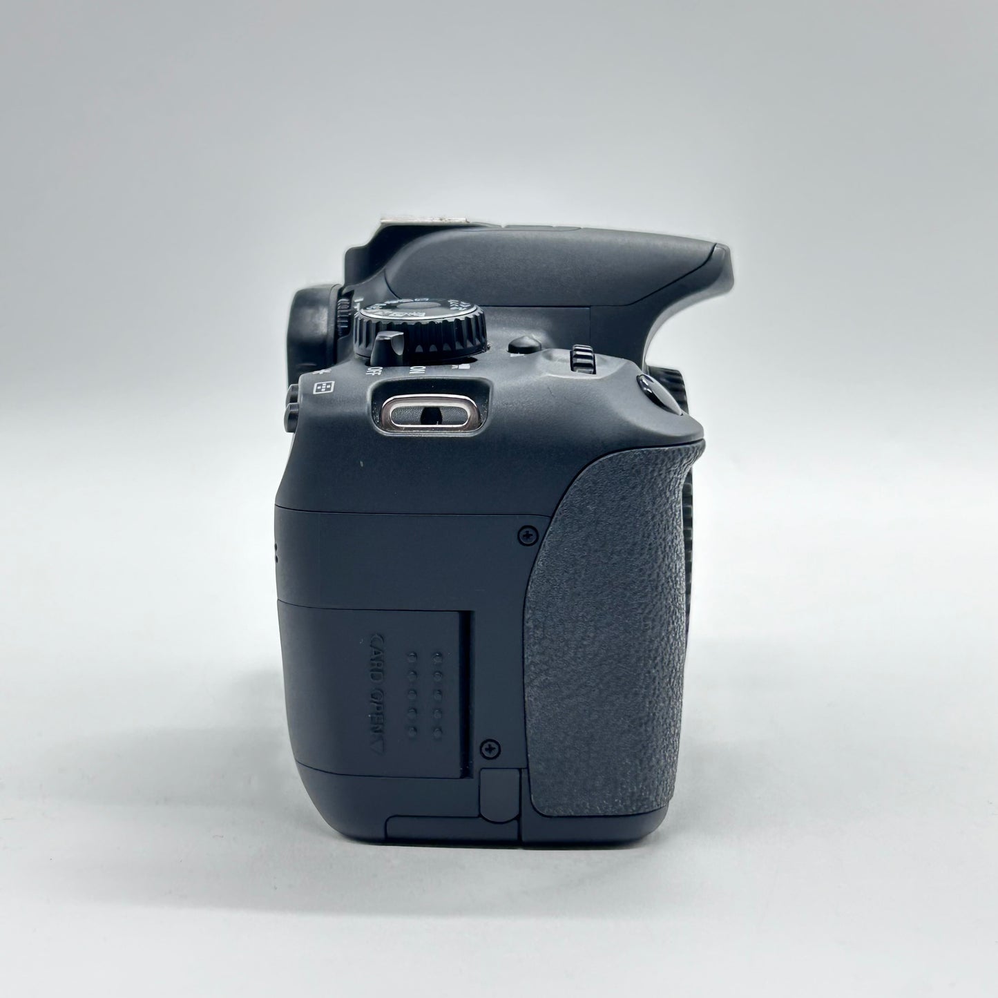 Canon EOS Rebel T4i 18.0MP Digital SLR Lens Included