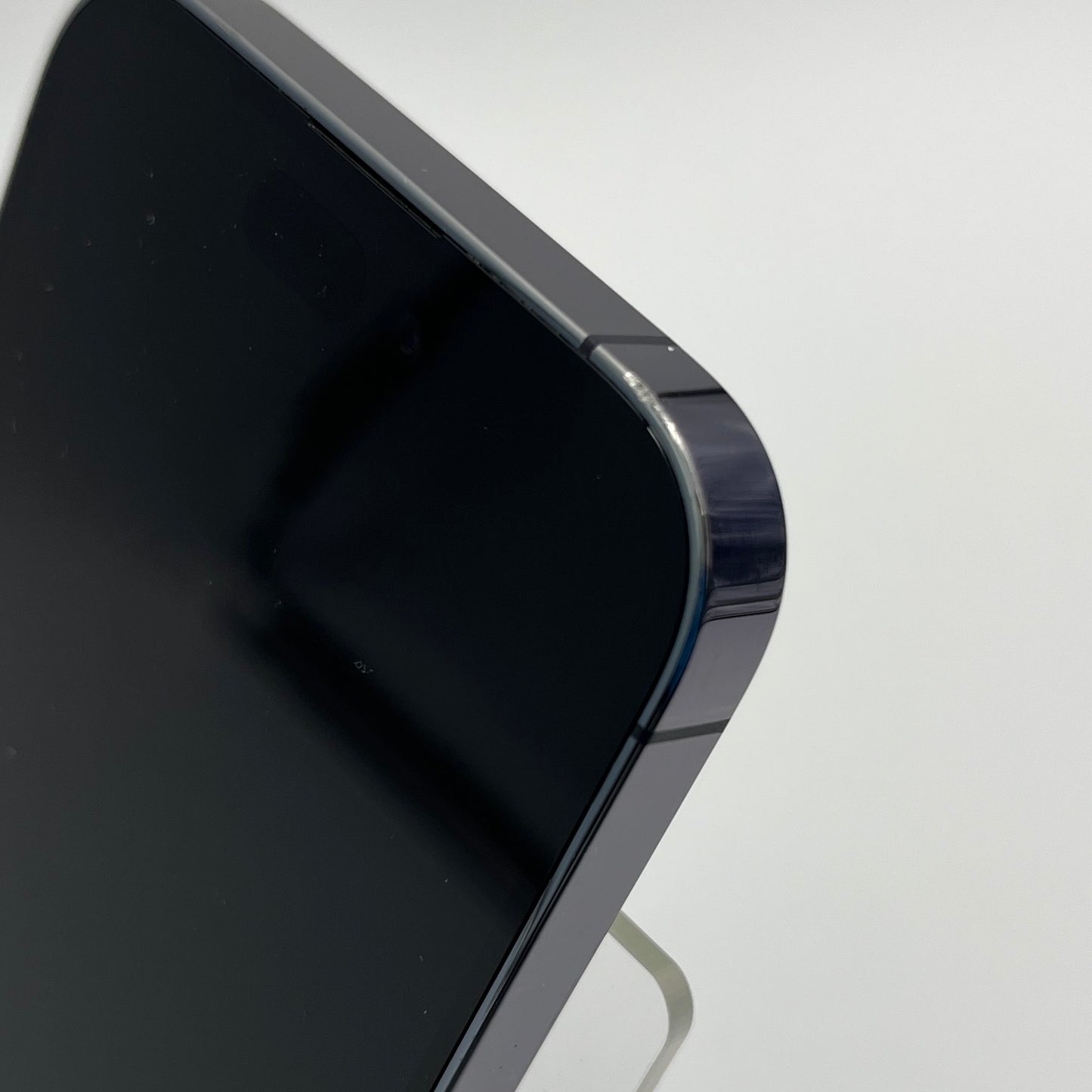 Apple iPhone 14 Pro 128GB Unlocked Deep Purple MQ0F3VC/A 3x Camera Spot