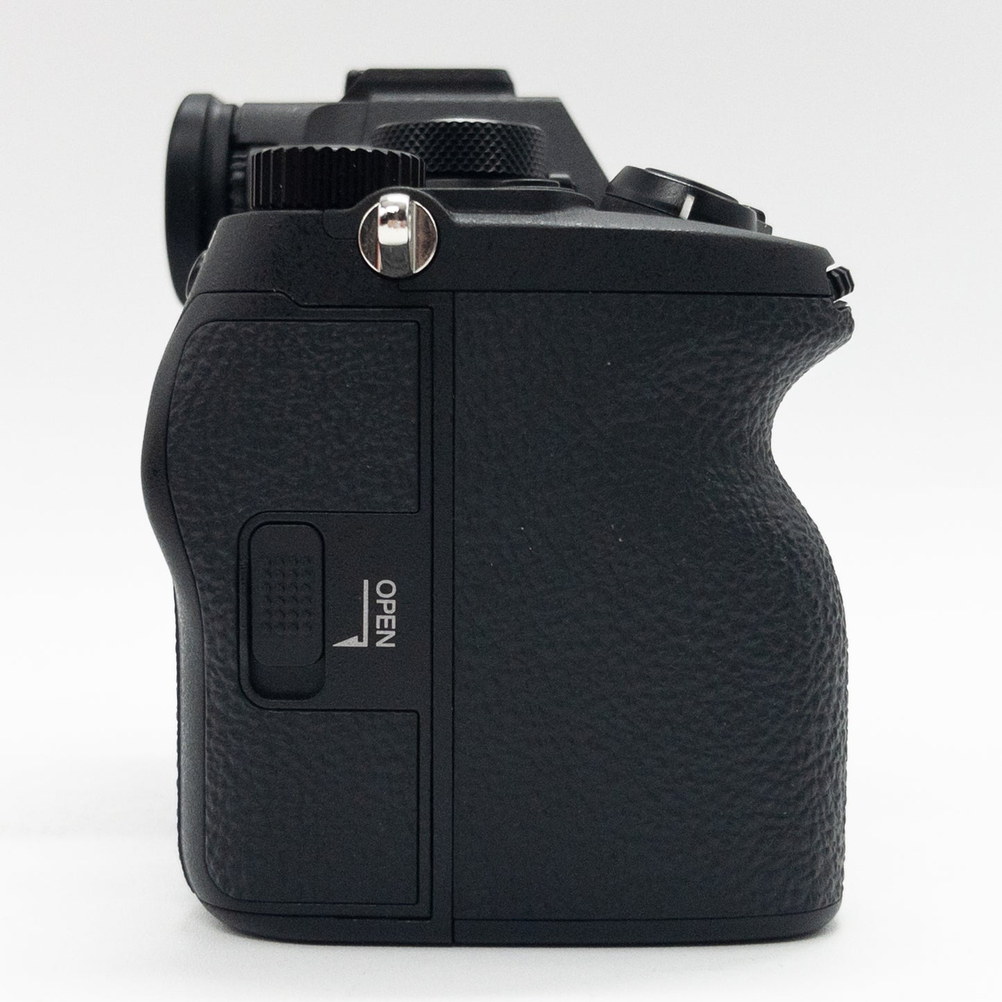 Sony Alpha A7 IV 33MP Mirrorless Camera (3100 Shutter Count) Kit w/ 28-70mm Lens