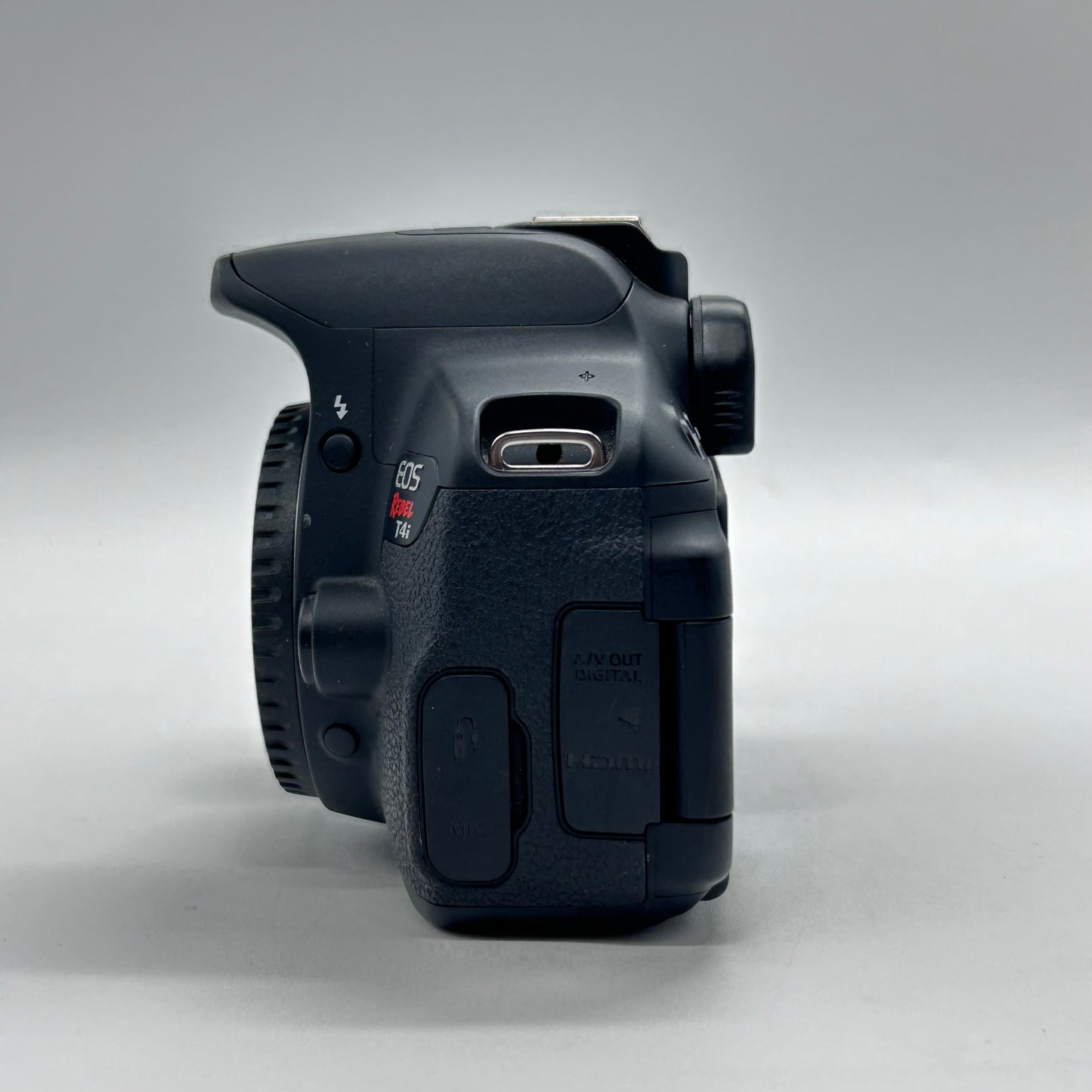 Canon EOS Rebel T4i 18.0MP Digital SLR Lens Included