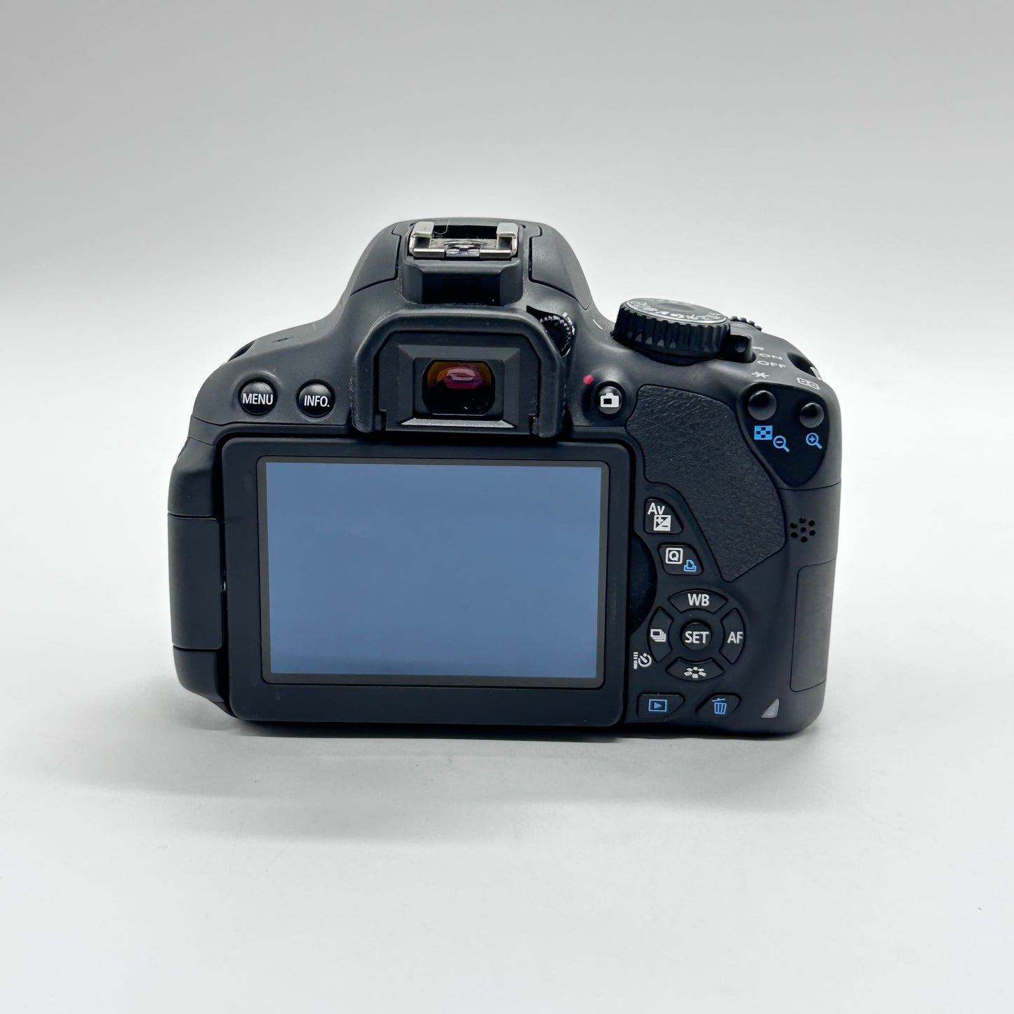 Canon EOS Rebel T4i 18.0MP Digital SLR Lens Included